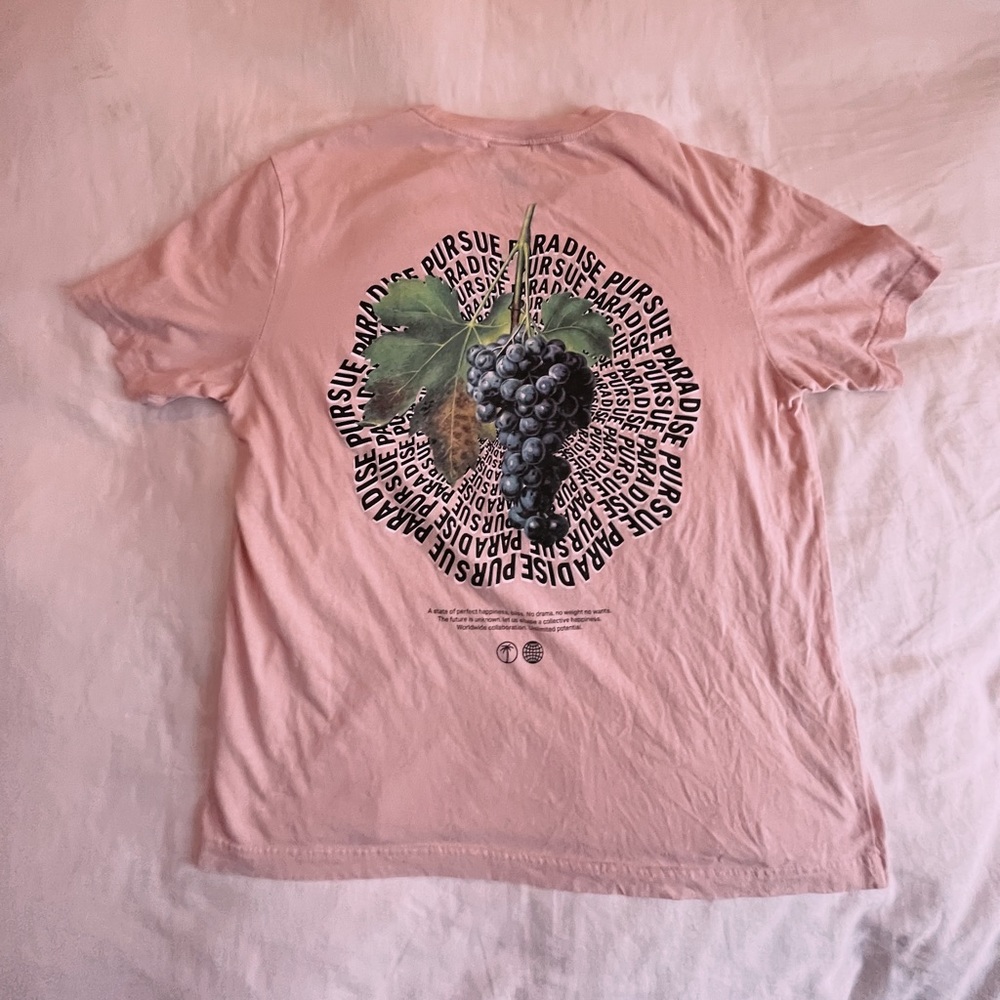 H&M PURSUE PARADISE GRAPHIC TEE